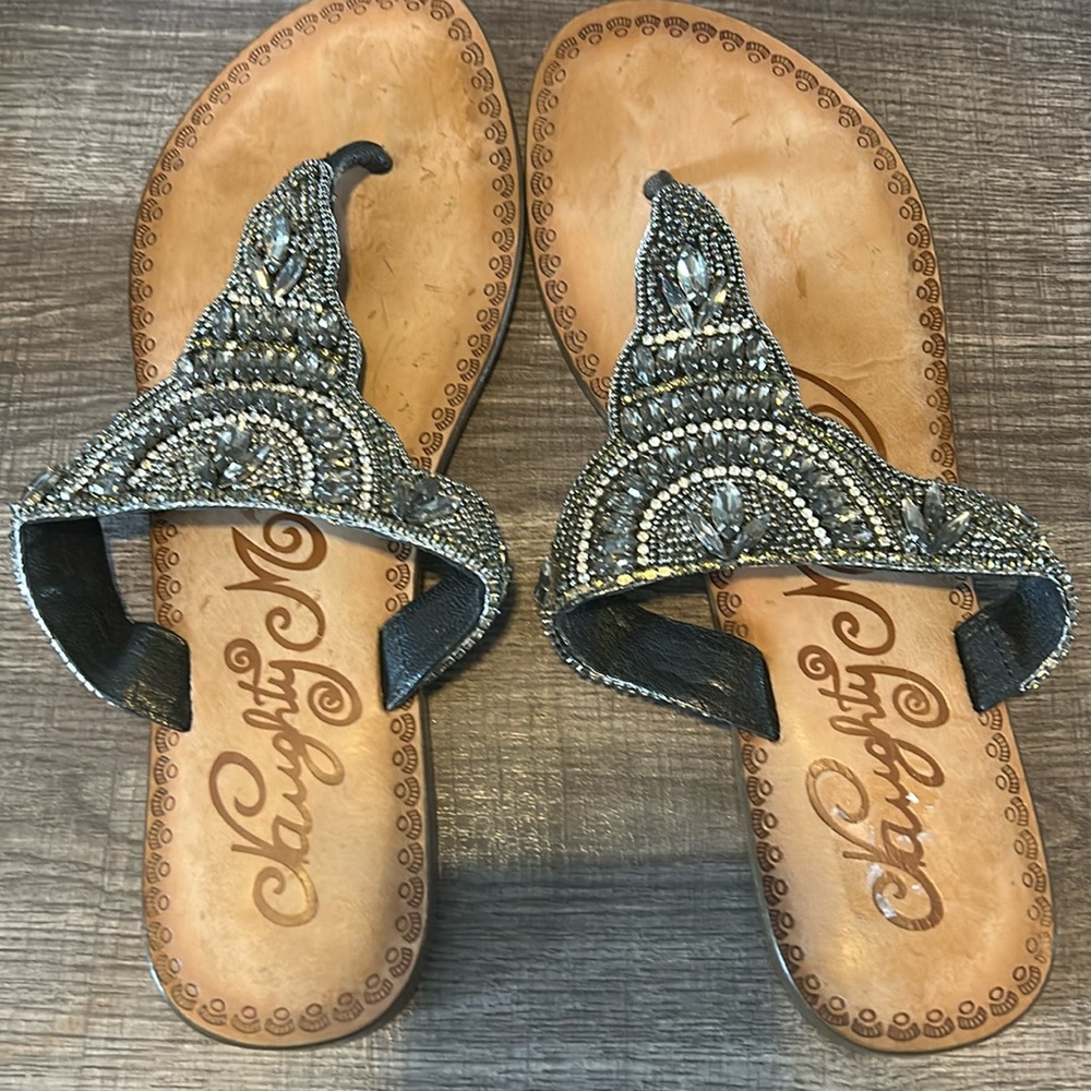 Naughty Monkey beaded thong sandal size 9.5